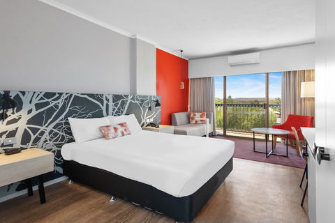 The Plaza Hotel Kalgoorlie - Tourism Townsville 2