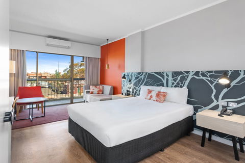 The Plaza Hotel Kalgoorlie - Tourism Townsville 5