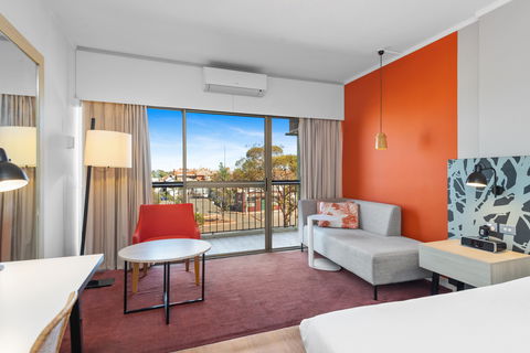 The Plaza Hotel Kalgoorlie - Tourism Townsville 9