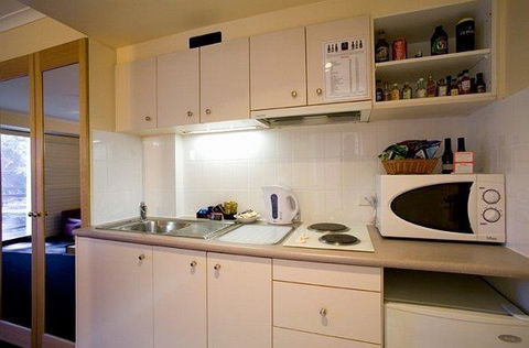 Capital Executive Apt Hotel Canberra - Tourism Townsville 9