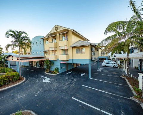 Cairns Queenscourt - Tourism Townsville 0