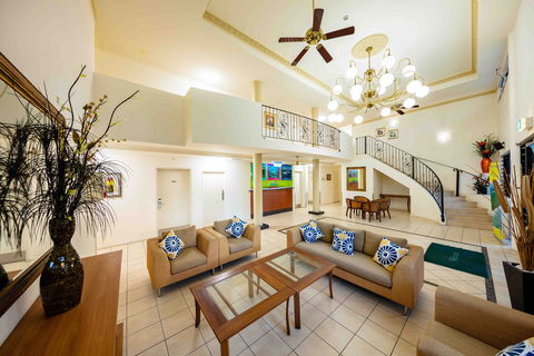 Cairns Queenscourt - Tourism Townsville 1