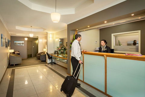 Quest Waterfront Serviced Apartments - Tourism Townsville 1