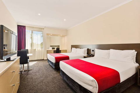 Quality Hotel Manor - Tourism Townsville 2