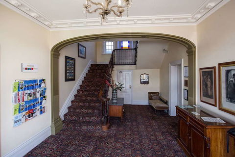 Quality Hotel Bentinck - Tourism Townsville 1