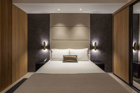 SKYE Suites Sydney - Tourism Townsville 1