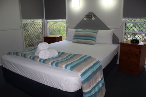 Kellys Beach Resort - Tourism Townsville 2