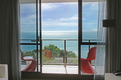 Cairns Plaza Hotel - Tourism Townsville 1