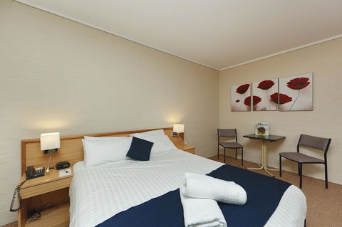 Ibis Styles Canberra - Tourism Townsville 42