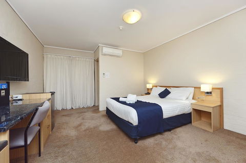 Ibis Styles Canberra - Tourism Townsville 18