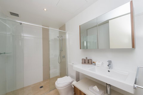 Manhattan 303 Canberra City ACT - Tourism Townsville 23