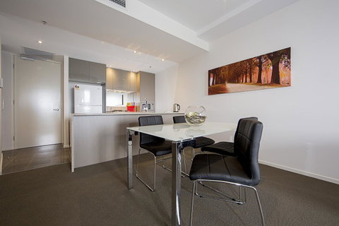 Manhattan 303 Canberra City ACT - Tourism Townsville 15