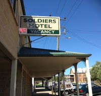 Soldiers Motel - Tourism Townsville