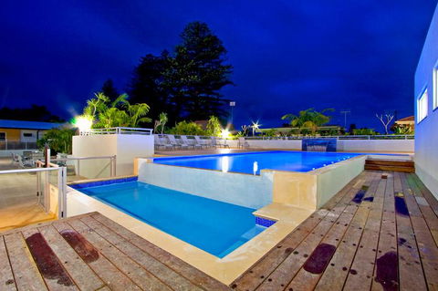 Lakeside Waterfront Apartment The Entrance - Tourism Townsville 14