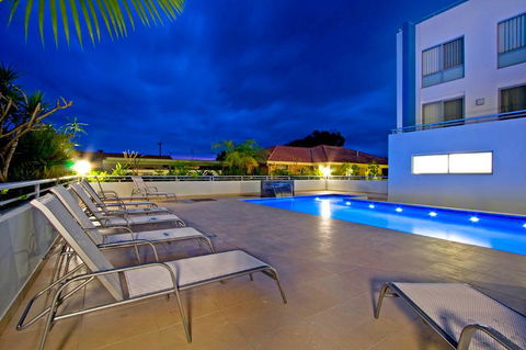 Lakeside Waterfront Apartment The Entrance - Tourism Townsville 15