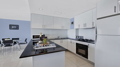 Lakeside Waterfront Apartment The Entrance - Tourism Townsville 1