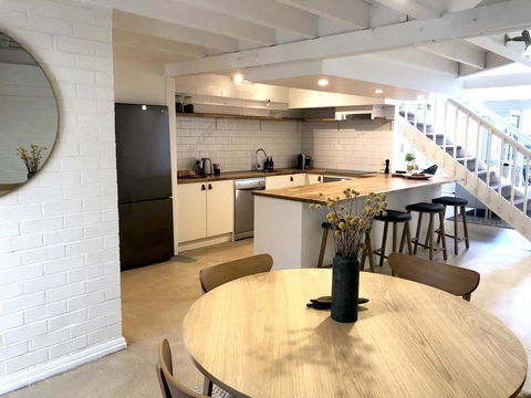 The Loft - Beautiful Central Barossa Apartment - Tourism Townsville 6
