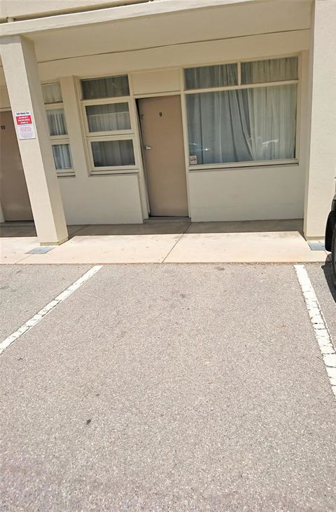 Hi 5 Glenelg Studio Apartment - Tourism Townsville 15