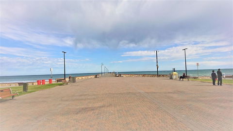 Hi 5 Glenelg Studio Apartment - Tourism Townsville 27