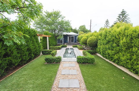 S T U D I O 22 Peaceful Retreat With Garden Views - Tourism Townsville 5
