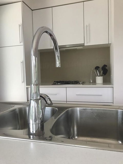 S T U D I O 22 Peaceful Retreat With Garden Views - Tourism Townsville 7