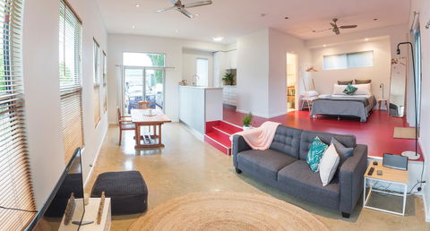 S T U D I O 22 Peaceful Retreat With Garden Views - Tourism Townsville 2