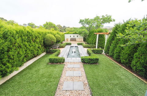S T U D I O 22 Peaceful Retreat With Garden Views - Tourism Townsville 0