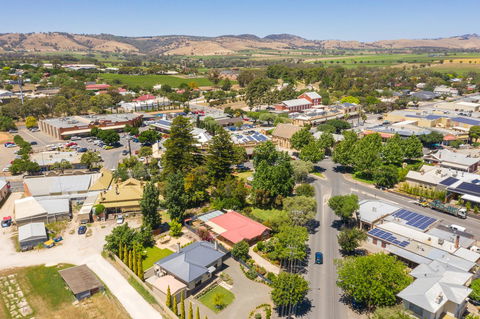 Tanunda\'s Magpie House - Tourism Townsville 27