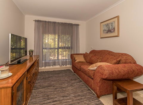 Tanunda\'s Magpie House - Tourism Townsville 9
