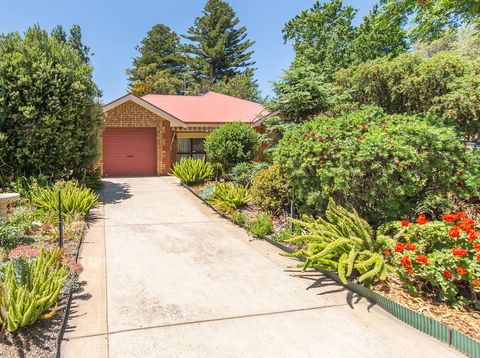 Tanunda\'s Magpie House - Tourism Townsville 3