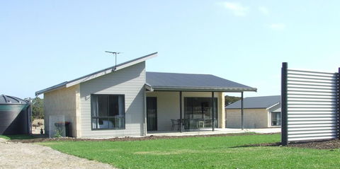 Jalilla Village - Tourism Townsville 0