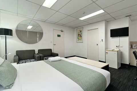 Cosmo On Bank - Tourism Townsville 9