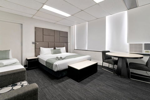 Cosmo On Bank - Tourism Townsville 2