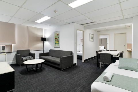 Cosmo On Bank - Tourism Townsville 5