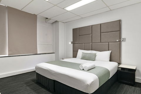 Cosmo On Bank - Tourism Townsville 7