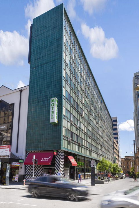 Cosmo On Bank - Tourism Townsville 15