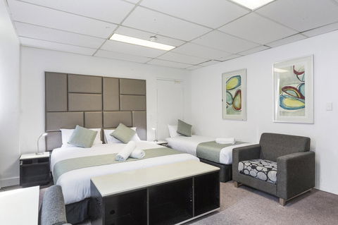 Cosmo On Bank - Tourism Townsville 1