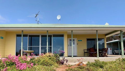 Emu Bay Holiday Homes - Tourism Townsville 25
