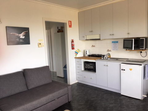 Emu Bay Holiday Homes - Tourism Townsville 36