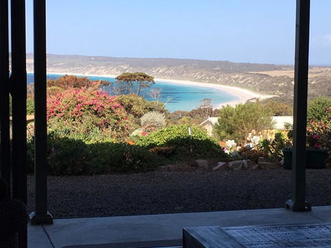 Emu Bay Holiday Homes - Tourism Townsville 31
