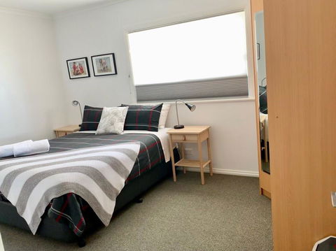 Emu Bay Holiday Homes - Tourism Townsville 21