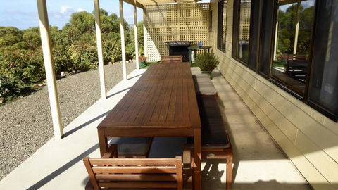Emu Bay Holiday Homes - Tourism Townsville 13