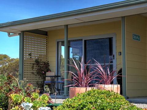 Emu Bay Holiday Homes - Tourism Townsville 27