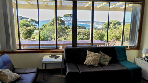 Emu Bay Holiday Homes - Tourism Townsville 9