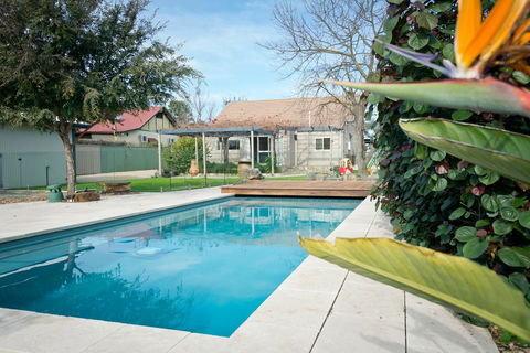 29 Jane - Tourism Townsville 1