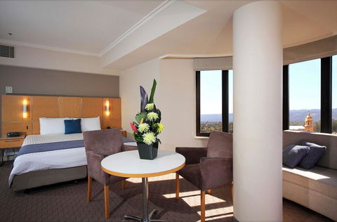 Stamford Grand Adelaide - Tourism Townsville 3