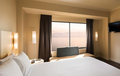 Stamford Grand Adelaide - Tourism Townsville 1