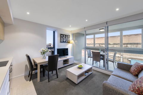 IStay Precinct Adelaide - Tourism Townsville 28