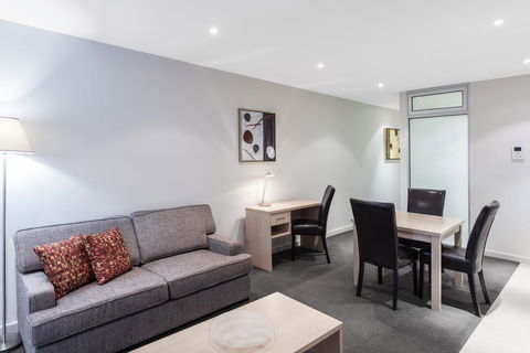 IStay Precinct Adelaide - Tourism Townsville 17