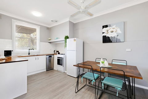 Cute And Cosy - Events, Workers, Getaways - Tourism Townsville 7